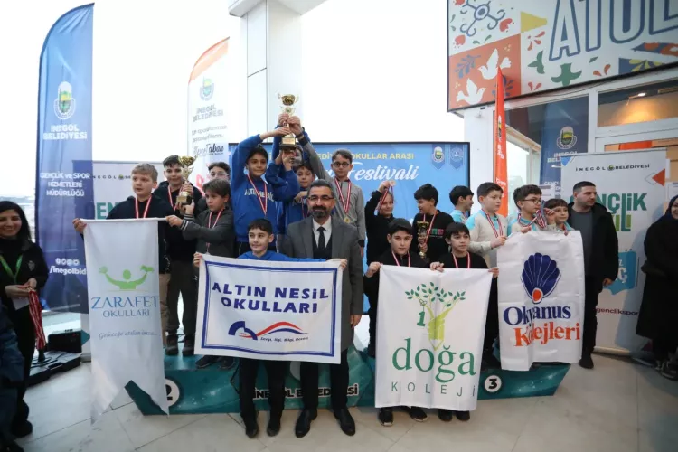 Bursa İnegöl’de genç sporcular satrançta kıyasıya yarıştı!-Bursa Hayat-2