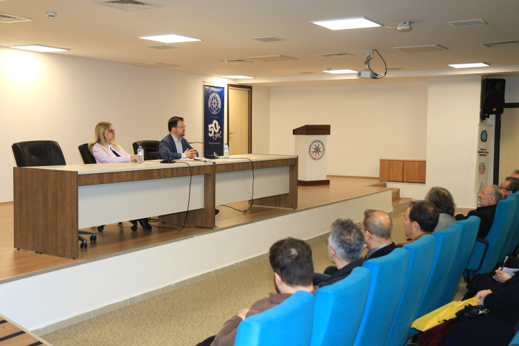 BUÜ’de Prof. Dr. Şener Aktürk’ten tarihe farklı bakış-Bursa Hayat-2