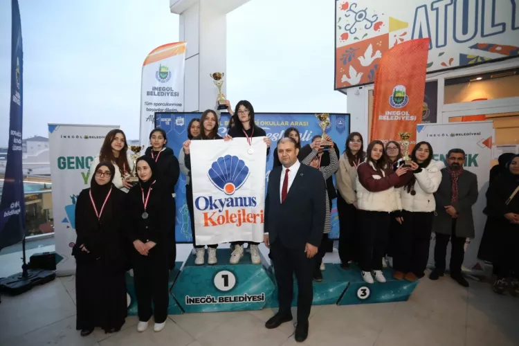 Bursa İnegöl’de genç sporcular satrançta kıyasıya yarıştı!-Bursa Hayat-3