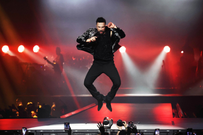 Tarkan finali öyle bir isimle yaptı ki! Herkes o şarkıyı konuşuyor…