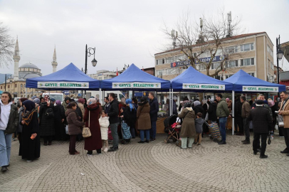 Geyve’de örnek etkinlik: DMD’li Ahmet Ayaz için stantlar kuruldu