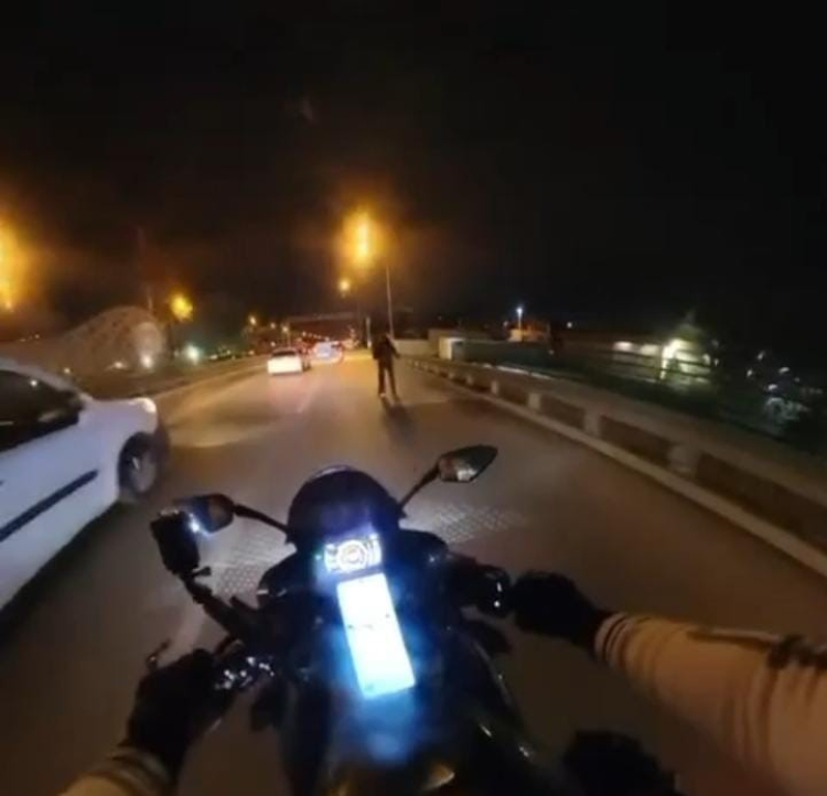 Bursa’da tehlikeli anlar: Kadının ani hareketiyle şaşkına döndü!-Bursa Hayat-2