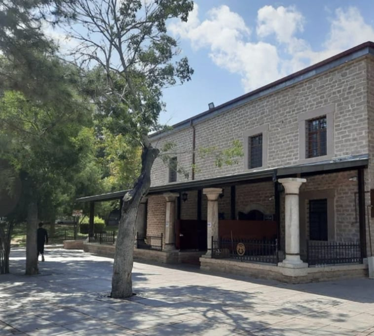 Şems: Sadeliğin zarafeti -Bursa Hayat-2