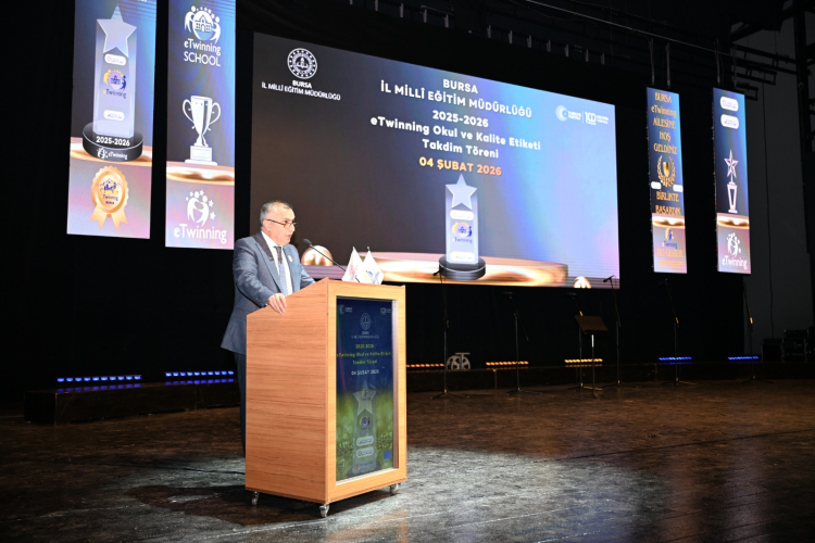 Bursa’da öğretmenler ve okullar eTwinning belgeleriyle ödüllendirildi - Bursa Hayat Gazetesi-4
