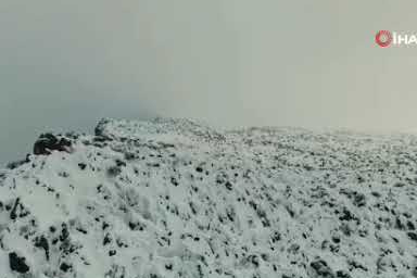 Derecik’in sınır hattı dronla görüntülendi: Eşsiz kış güzelliği