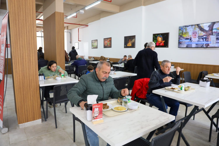 Uygun fiyat, sağlıklı ve lezzetli yemekler Bursalılarla buluşuyor - Bursa Hayat Gazetesi-3