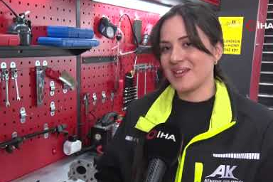 Sanayinin 'Meryem Usta'sı tamirhanesini açtı