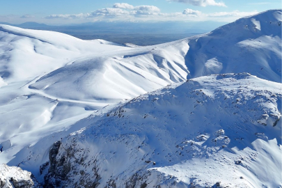 Kar yüküyle bereket: Kiraz ve vişnede umut artıyor!