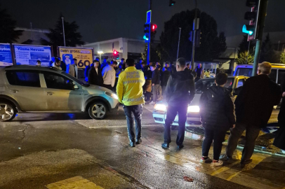 Bursa'da gece yarısı yaya geçidinde korkutan kaza