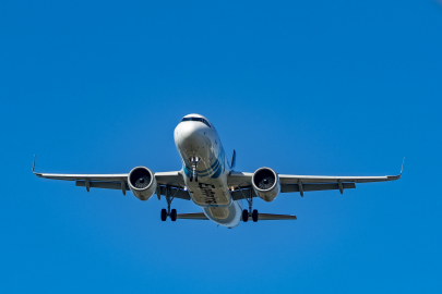 Egyptair uçağı İstanbul’da acil iniş yaptı: Kokpitte duman paniği!