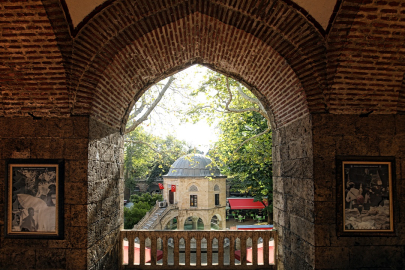 Koza Han esnaf masalarıyla işgal mi ediliyor?