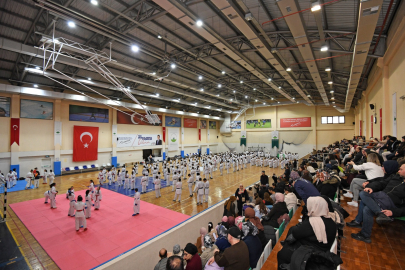 Osmangazi’de genç karateciler kuşak sınavında hünerlerini sergiledi