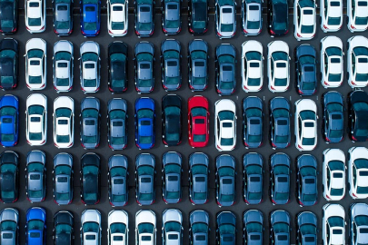 Otomotiv pazarı rekor kırdı: 1,4 milyonluk satış yatırımların önünü açtı