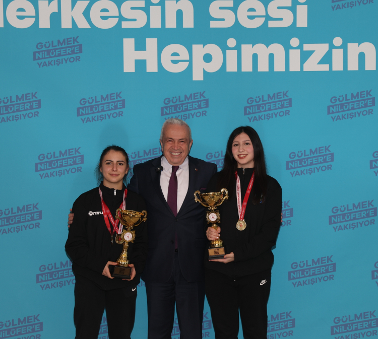 Bursa’da zafer Nilüfer’in: U16 ve U18’de şampiyonluk gururu!-Bursa Hayat-2