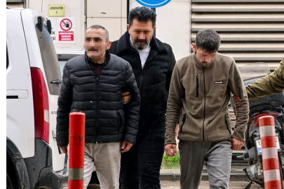 Bursa’da fırçalı dehşet: Arkadaşlarının kafatasını kırdılar!