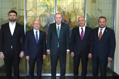 Bursaspor Başkanı ve Bursa milletvekilleri Erdoğan’la bir araya geldi