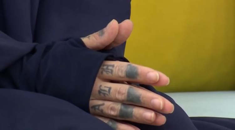 Sosyal medyada gündem oldu! Yüzündeki dövmeler gerçek mi?-Bursa Hayat Gazetesi-3