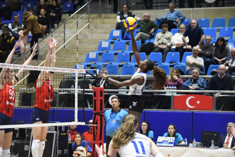 Bursa’nın Sultanları, deplasmanda Aydın Büyükşehir’i devirdi!-Bursa Hayat-3