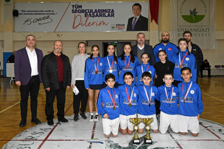 Osmangazi’de “Badminton Yıldızlar İl Birinciliği” nefes kesti - Bursa Hayat Gazetesi-5