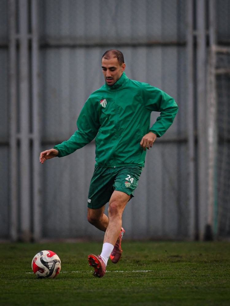 Bursaspor, bu akşam taktiğe odaklandı: Kırklarelispor hazırlıkları sürüyor!-Bursa Hayat-4