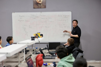 Gemlik'te eğitim şöleni: Çocuklar için sanat ve teknoloji bir arada