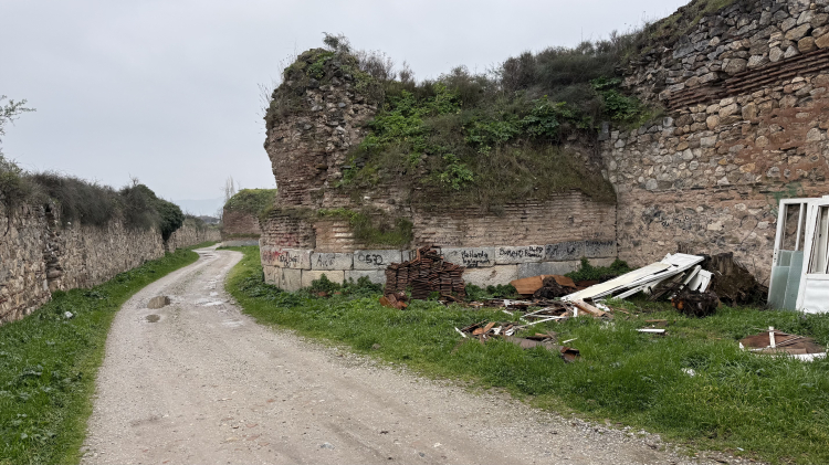 Dört medeniyetin başkenti İznik'te tepki çeken manzara!-Bursa Hayat Gazetesi-3