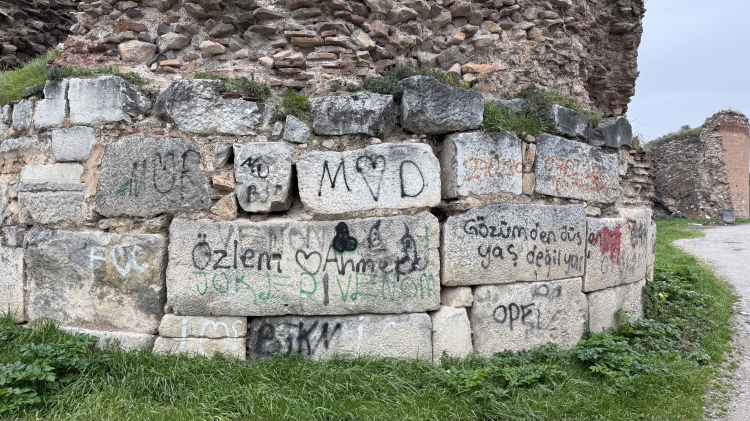 Dört medeniyetin başkenti İznik'te tepki çeken manzara!-Bursa Hayat Gazetesi-2