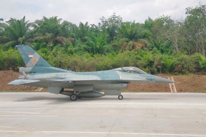 Endonezya Hava Kuvvetleri, otoyolları stratejik pistlere dönüştürüyor!