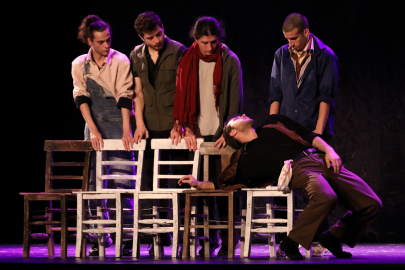 Okuma tiyatrosu ve çağdaş dans “Üç Nefeslik Rüya” gösterisiyle buluştu