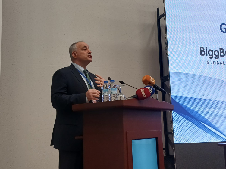 Bursa'da e-ihracat zirvesi: Türk markaları için küresel yol haritası belirlendi!-Bursa Hayat Gazetesi-2