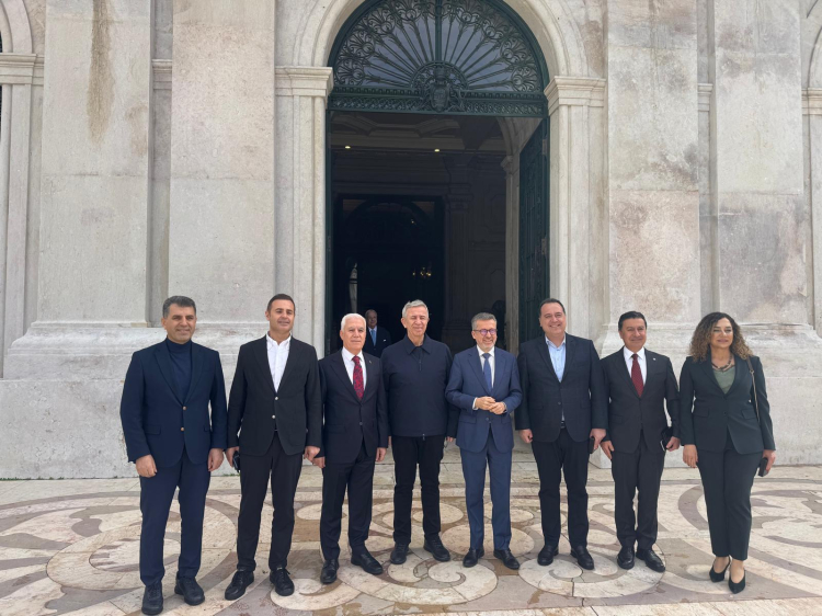 Bursa’dan Avrupa’ya teknik gezi: Tarihi kentlerde saha incelemesi-Bursa Hayat-3