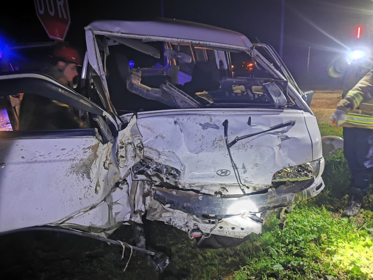 Bursa’da şiddetli çarpışma: 2 kişi hastaneye kaldırıldı!-Bursa Hayat-3