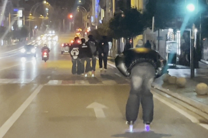 Bursa'da patenli gençlerin tehlikeli anları kamerada!