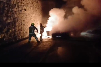 Bursa Mudanya’da otomobil yangını! Araç bir anda alevlere teslim oldu