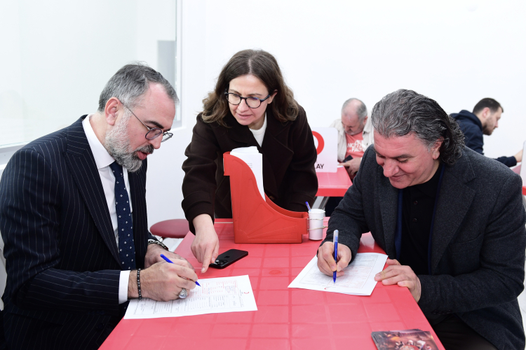 Kestel Belediye Başkanı Ferhat Erol kan bağışıyla örnek oldu - Bursa Hayat Gazetesi-3