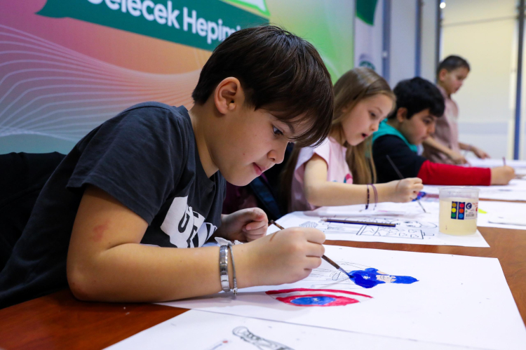 Bursa’da çocuklar fırçayla tanıştı, yaratıcılık dolu bir gün geçirdi!-Bursa Hayat-4