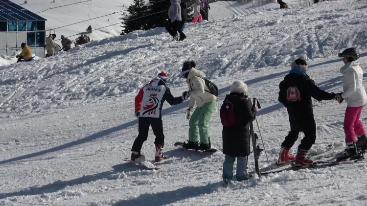 Uludağ’da güneşli hafta sonu: Kayak pistleri dolup taştı!-Bursa Hayat-3