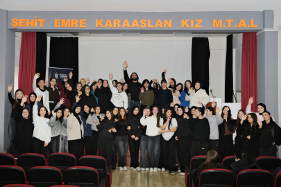 Bursa’da kız öğrenciler bilimle buluştu!