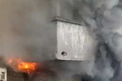 Bursa’da metruk binada yangın: İtfaiye hızla kontrol sağladı!