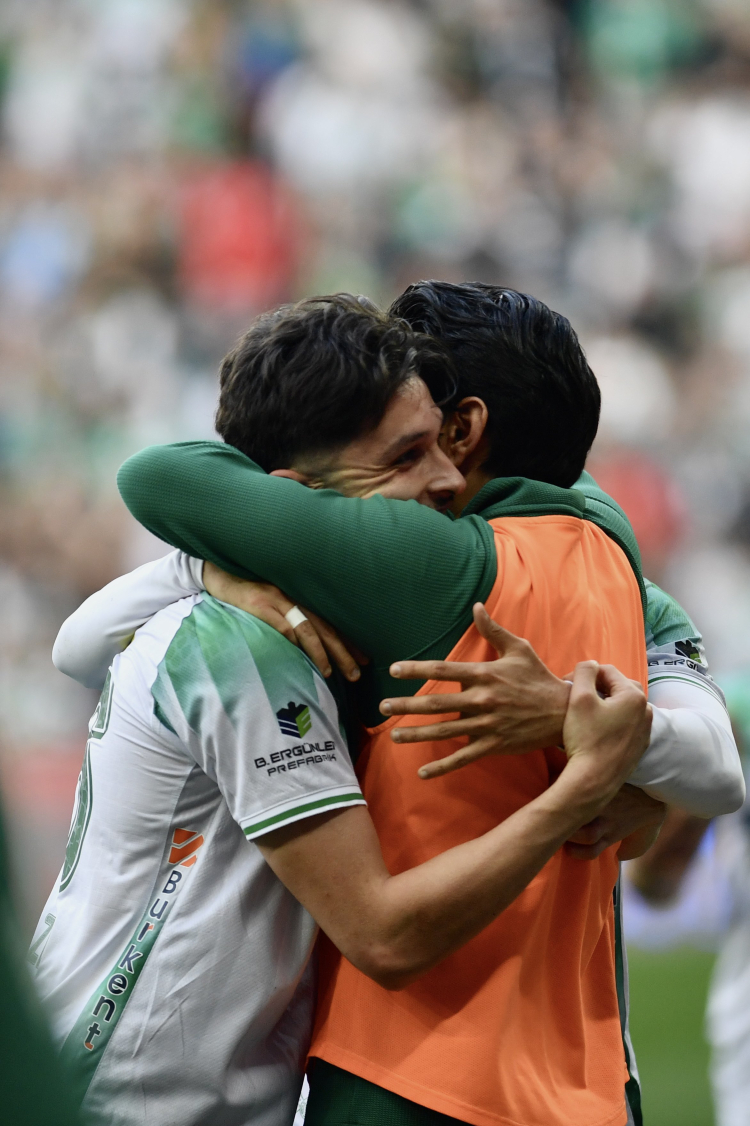 Bursaspor evinde hata yapmadı: Kırklarelispor’u 4 golle geçti!-Bursa Hayat Gazetesi-2