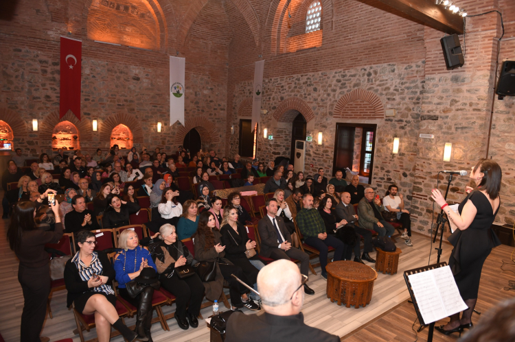 Bursa’da Sevgililer Günü’ne özel ‘Sevgi Notaları’ konseri”-Bursa Hayat-3