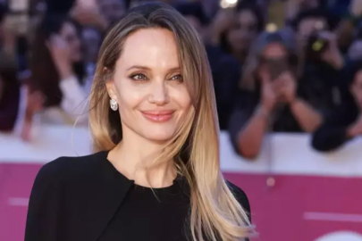 Angelina Jolie ABD’ye veda mı ediyor?