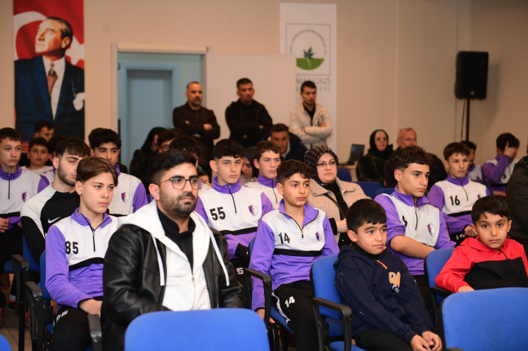 Osmangazi Belediyesi'nden ailelere rehber: Eski milli sporculardan altın tavsiyeler - Bursa Hayat Gazetesi-3