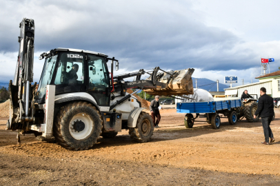 Bursa Büyükşehir’den hayvan sahiplerine mısır silajı desteği