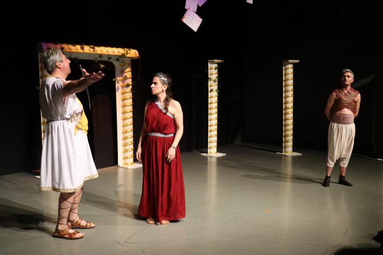 “Nerede Kalmıştık” oyunu geleceğin kadın mühendisleri için sahnelendi - Bursa Hayat Gazetesi-2