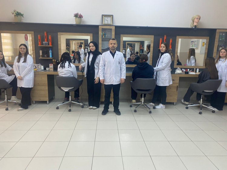 Bursa’da meslek lisesinde Osmanlı teknikleriyle kuaförlük eğitimi-Bursa Hayat-3