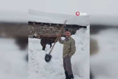 Kars’ta kar tehlikesi! Adam saniyelerle ölümden kurtuldu