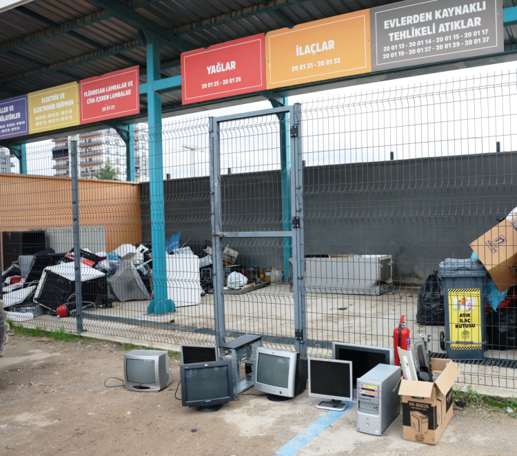 Nilüfer'de çevre dostu uygulama Elektronik atıklar güvenle toplanıyor - Bursa Hayat Gazetesi-2