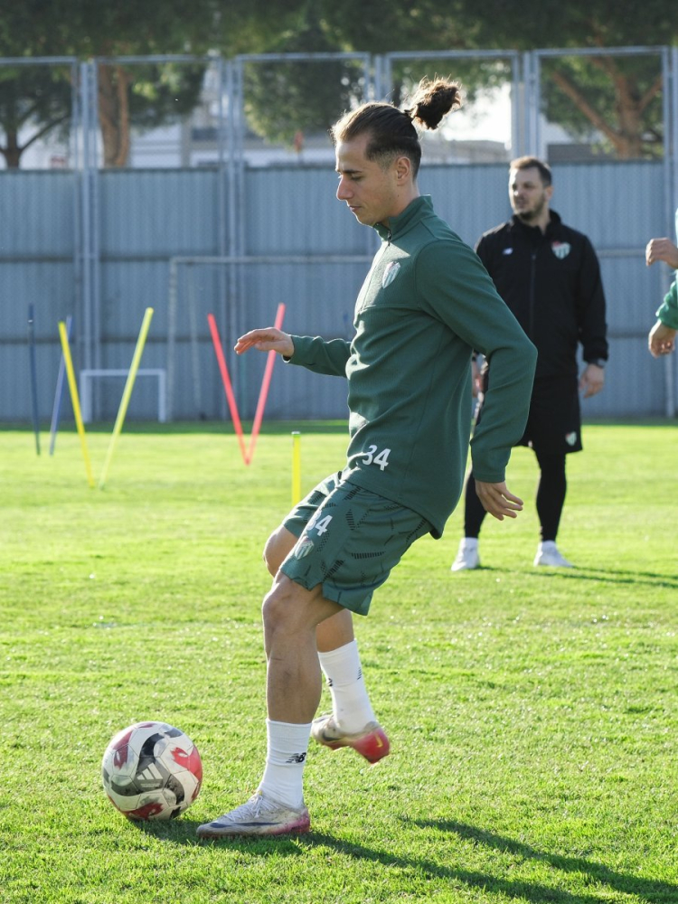 Bursaspor’da kritik Menemen FK mesaisi!-Bursa Hayat-3