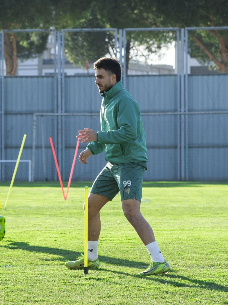Bursaspor’da kritik Menemen FK mesaisi!-Bursa Hayat-4